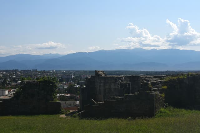 ტაძრის სამხრეთი ფასადი
